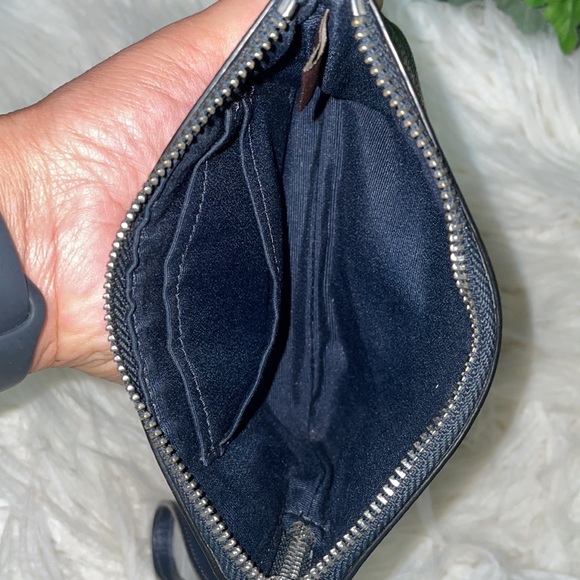 Coach wristlet - Picture 4 of 4